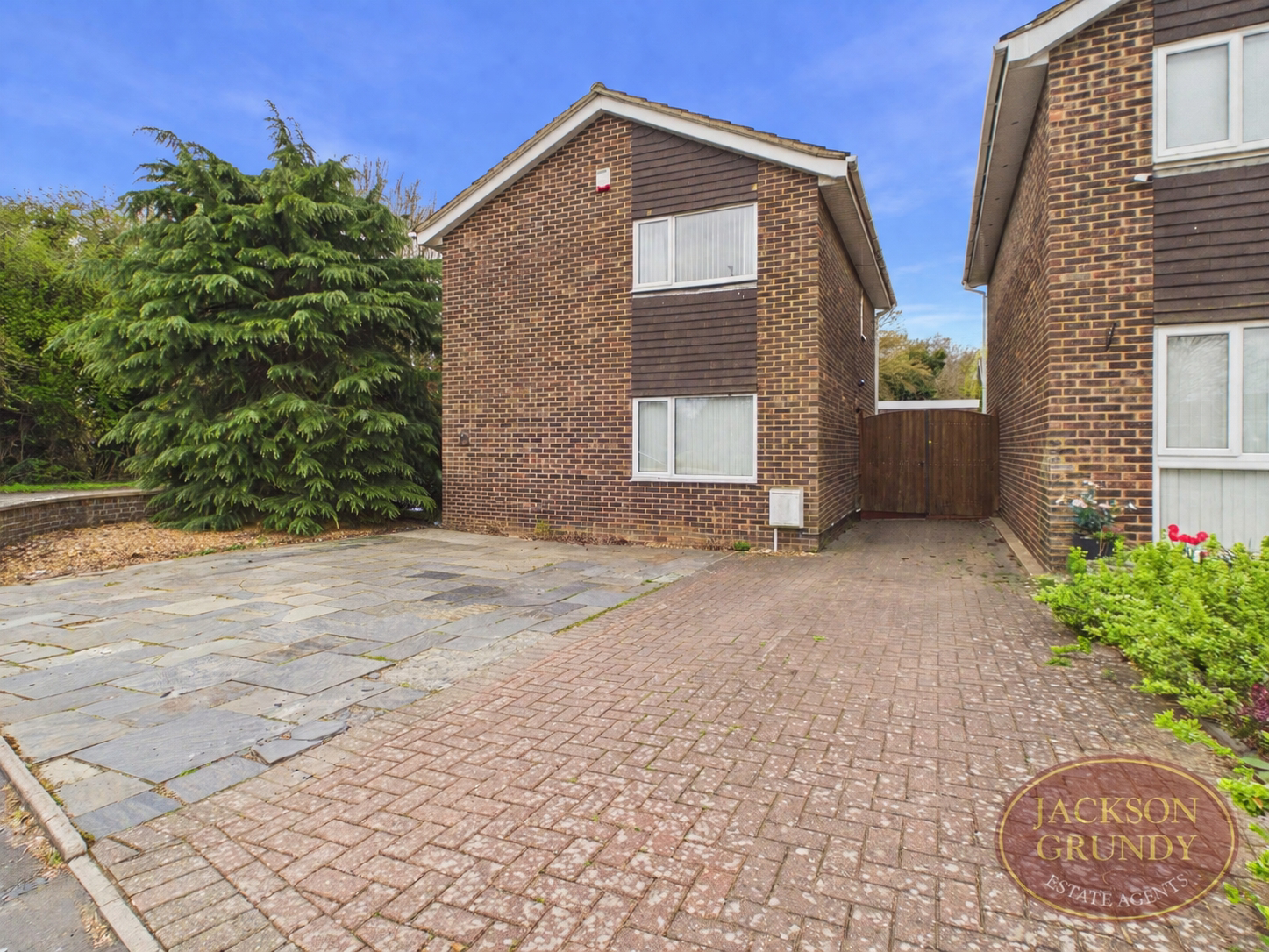 Dulverton Road, Abington Vale, NN3 3AZ