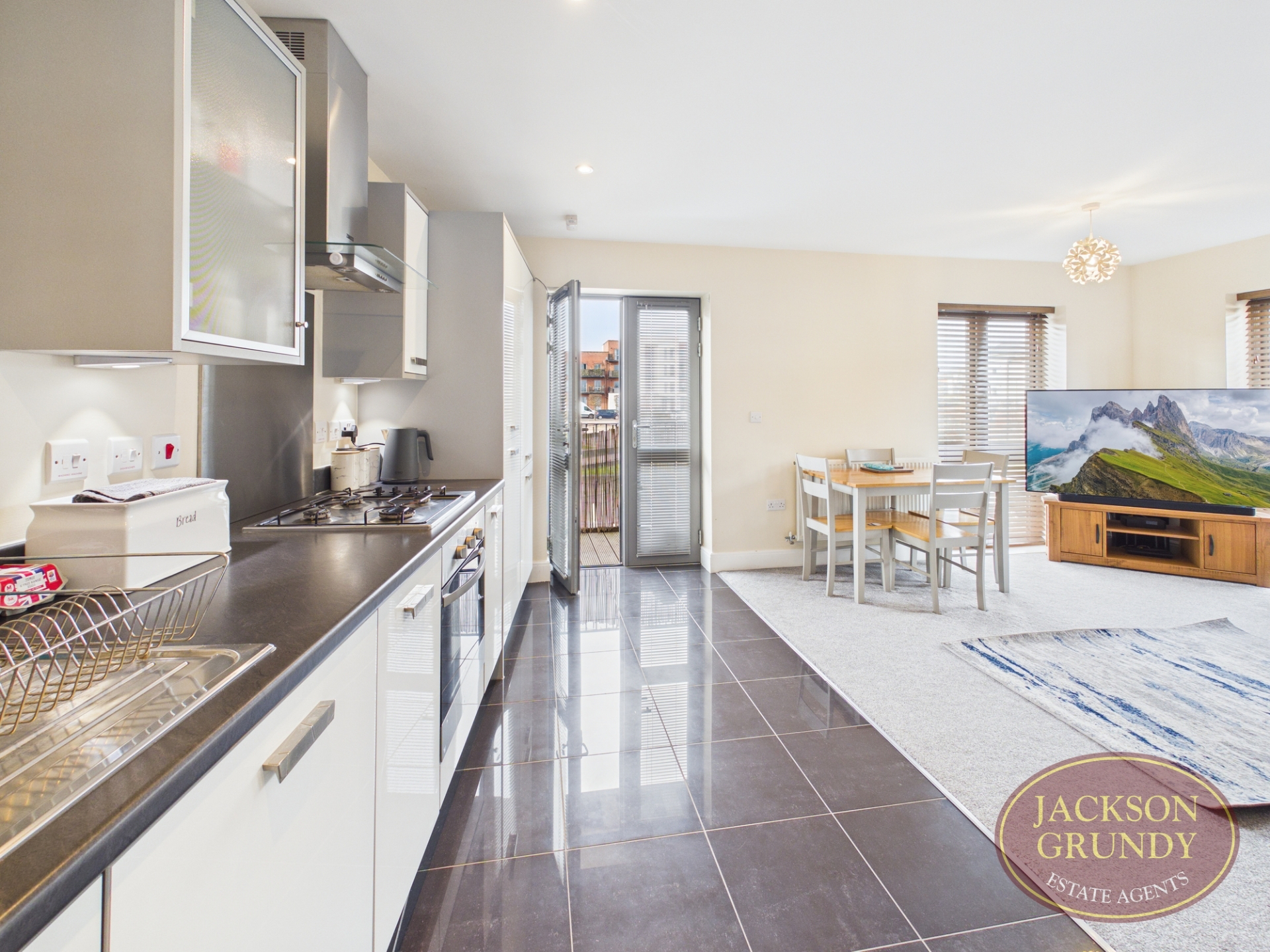 The Square, Upton, NN5 4EZ, photo 6