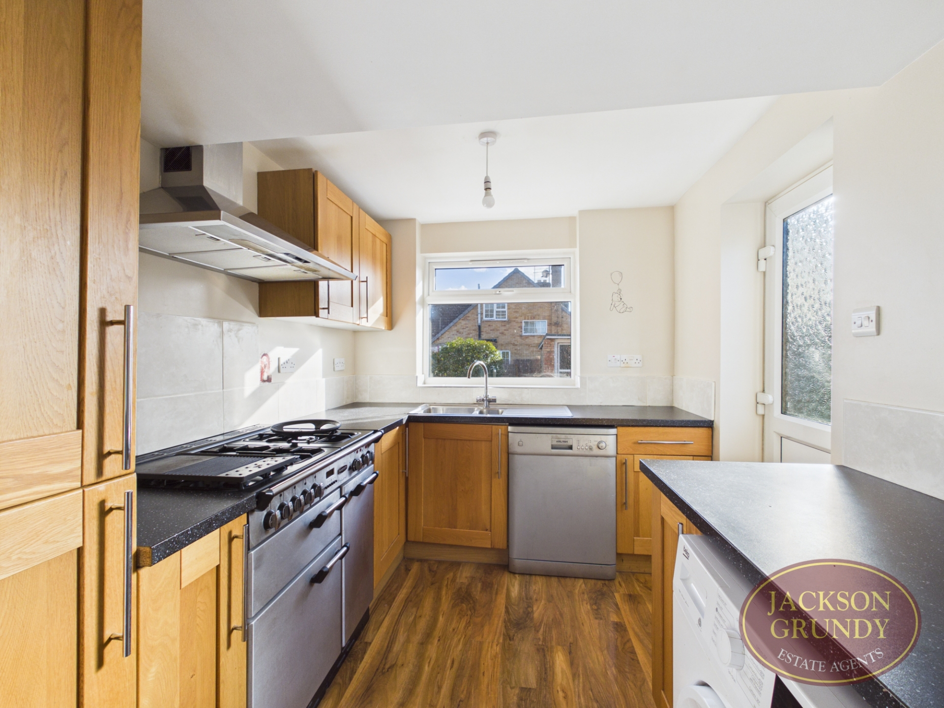 Manor Close, Harpole, NN7 4BX, photo 2