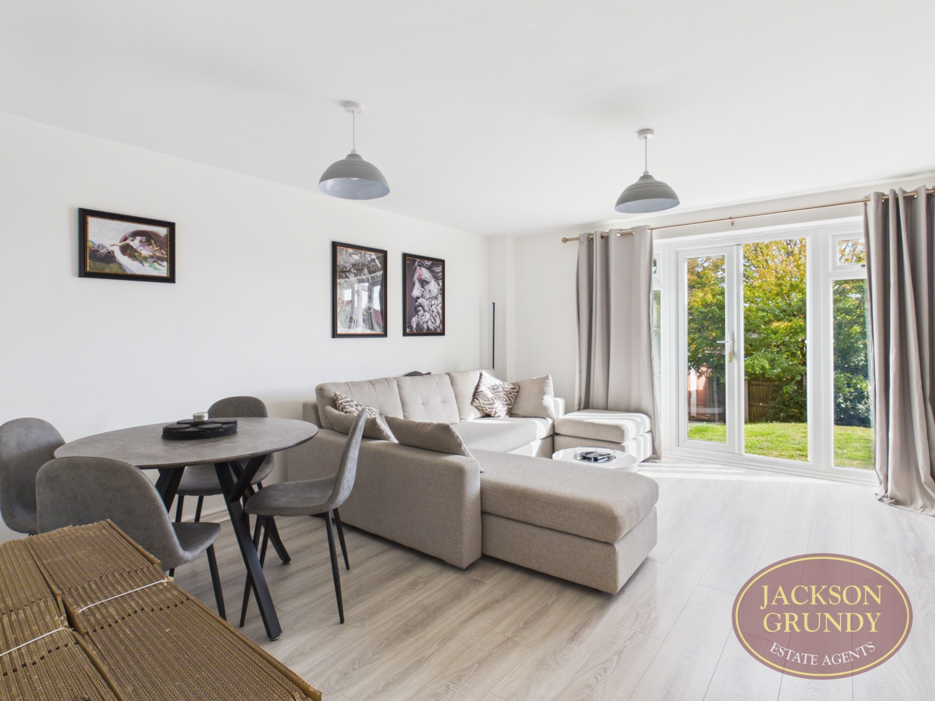 Farnborough Drive, Daventry, NN11 8AL, photo 2