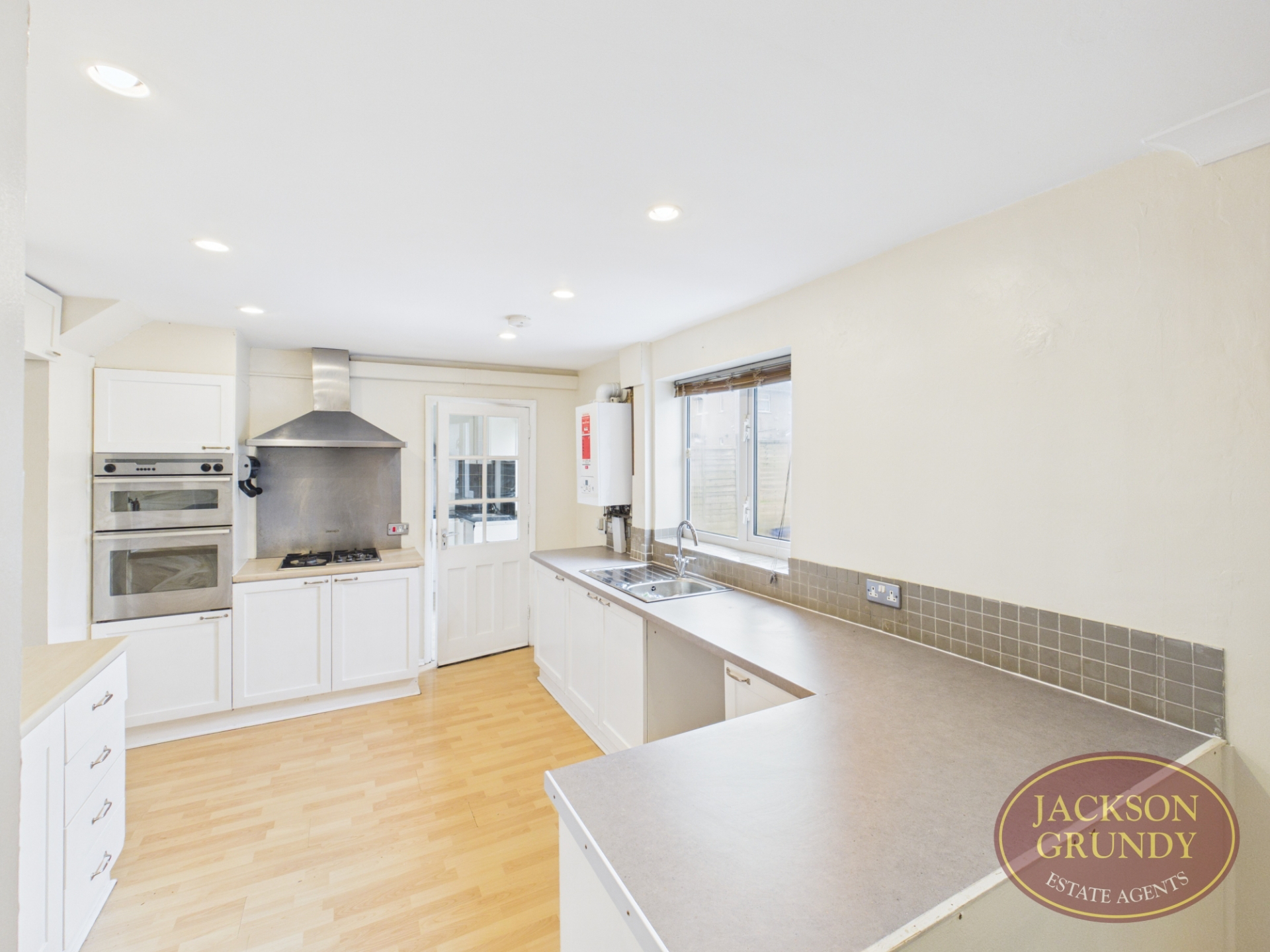 Wordsworth Road, The Headlands, NN11 9BE, photo 6
