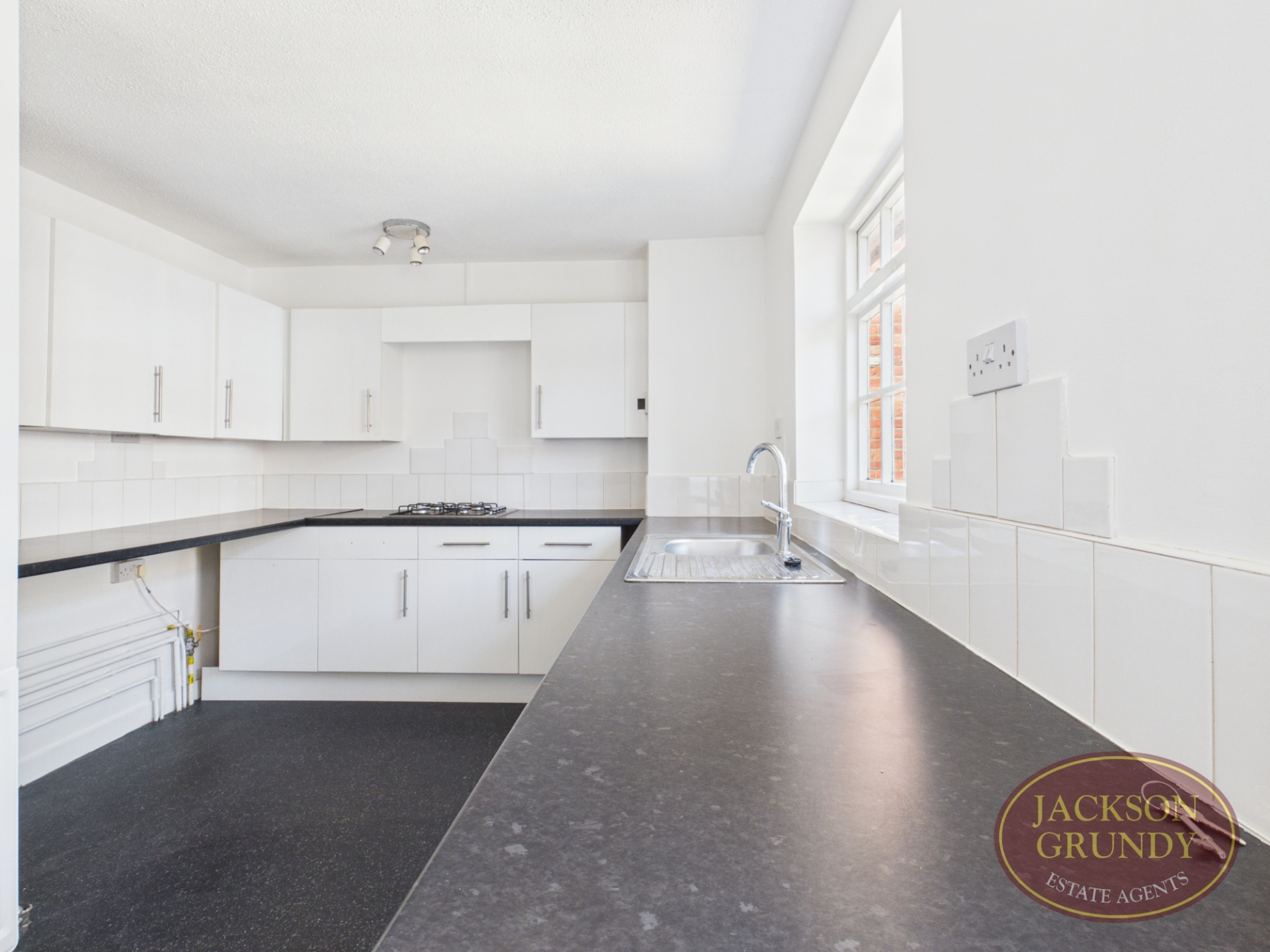 Sheaf Street, Daventry, NN11 4AA, photo 2