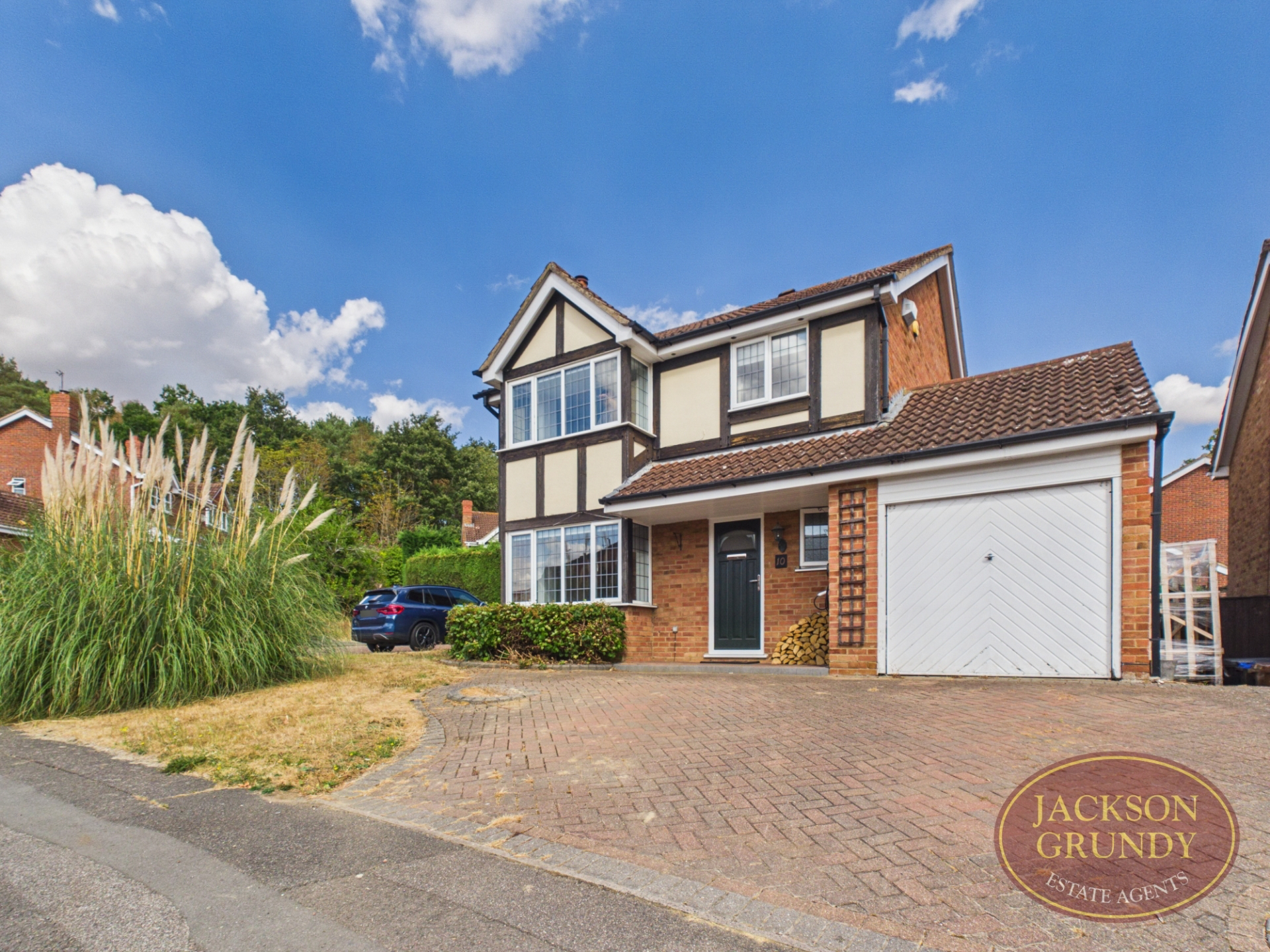 Icknield Drive, Northampton, NN4 9YS