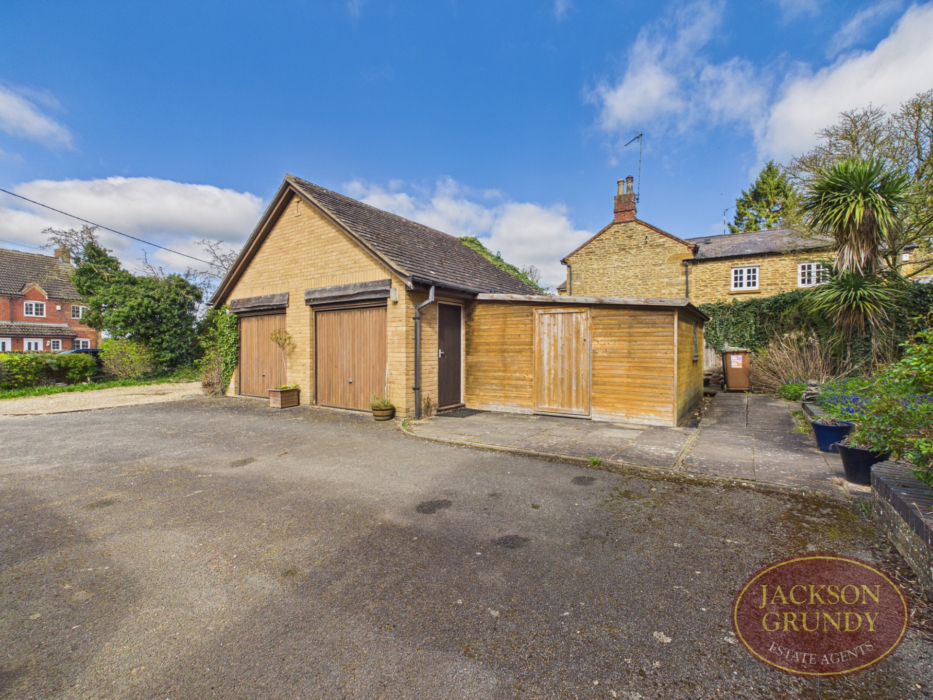 Main Street, Watford, NN6 7UY, photo 14