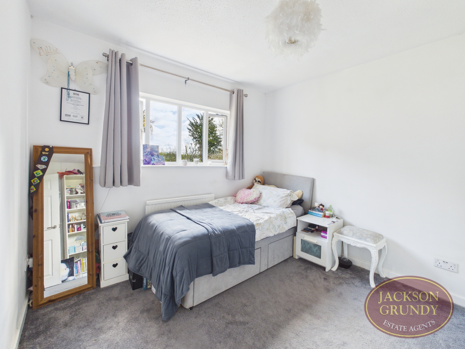 Main Street, Watford, NN6 7UY, photo 13