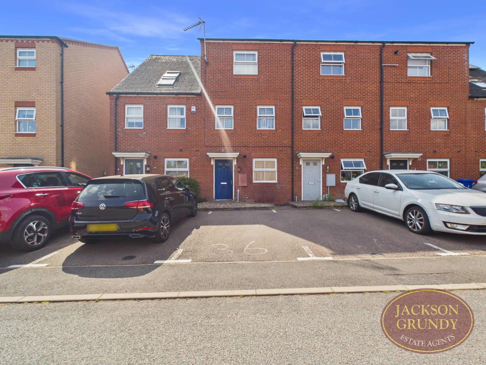 Walkers Way, Roade, NN7 2GB