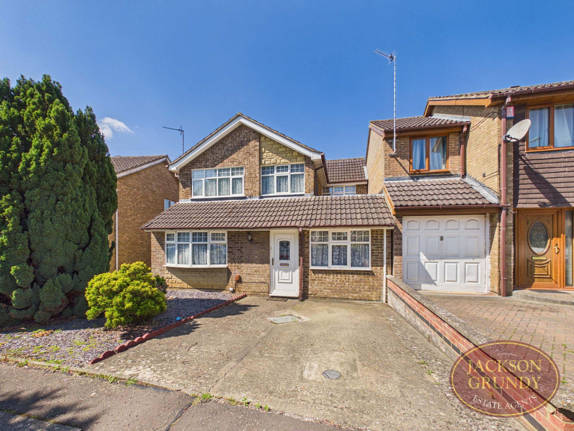 West Mead Court, Standens Barn, NN3 9DB
