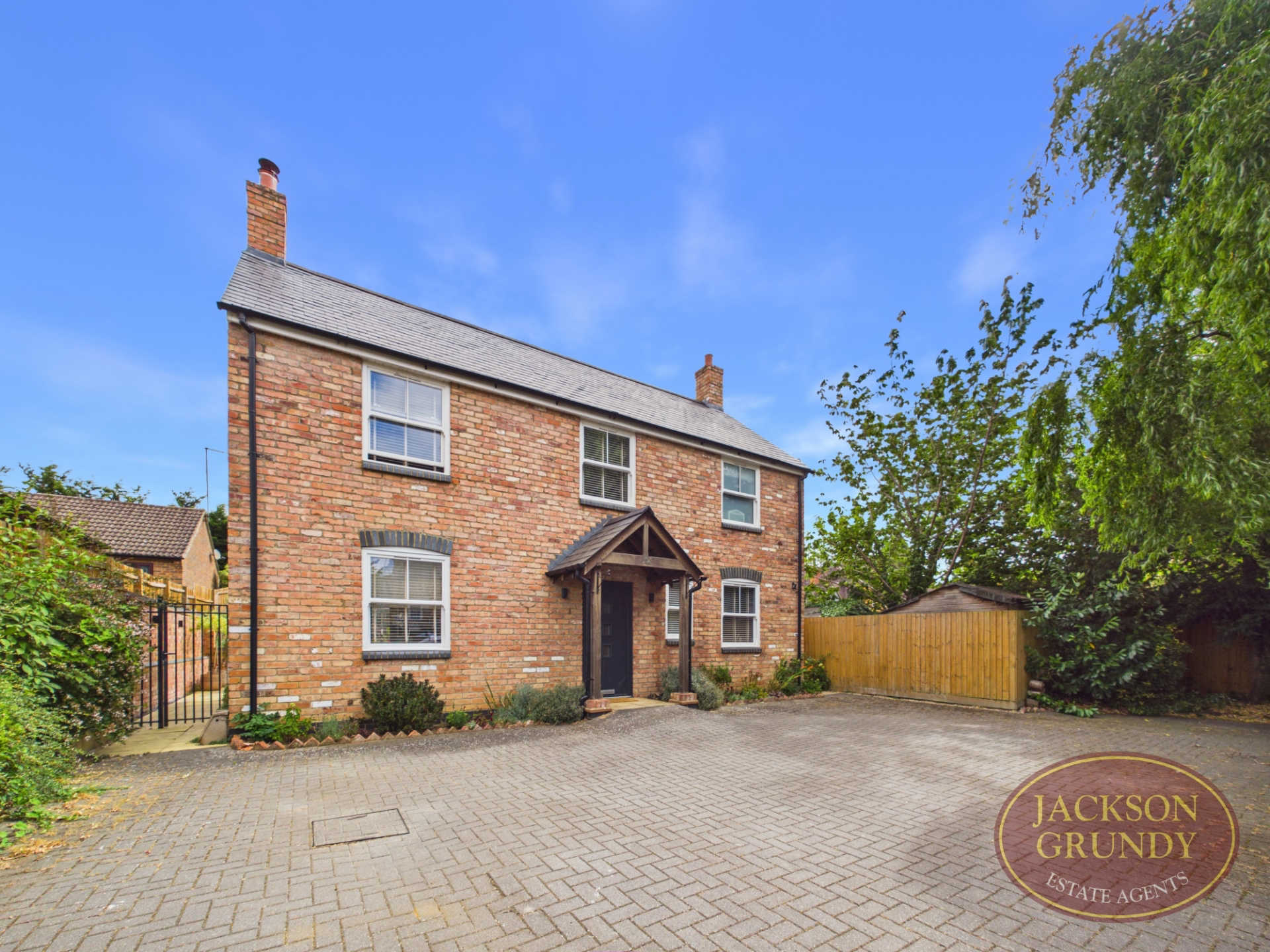 Holmleigh Close, Duston, NN5 6JE