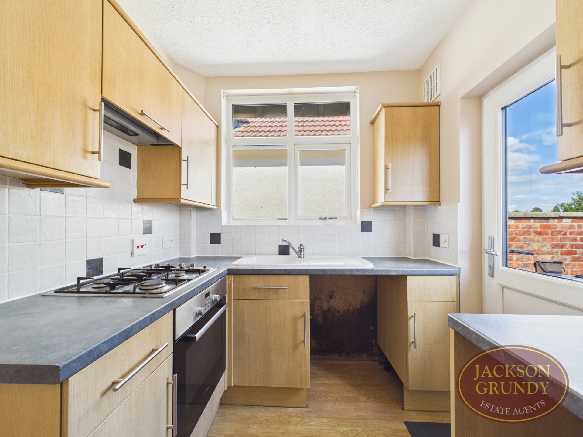 Ellesmere Avenue, Duston, NN5 5NW, photo 3