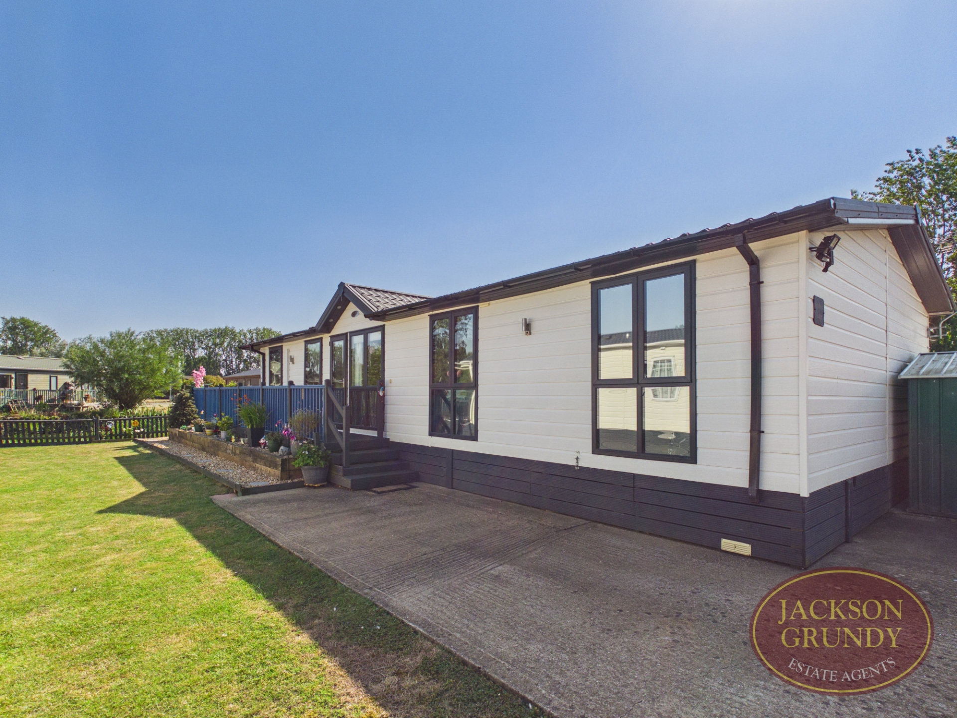 Crow Lane, Northampton, NN3 9DA