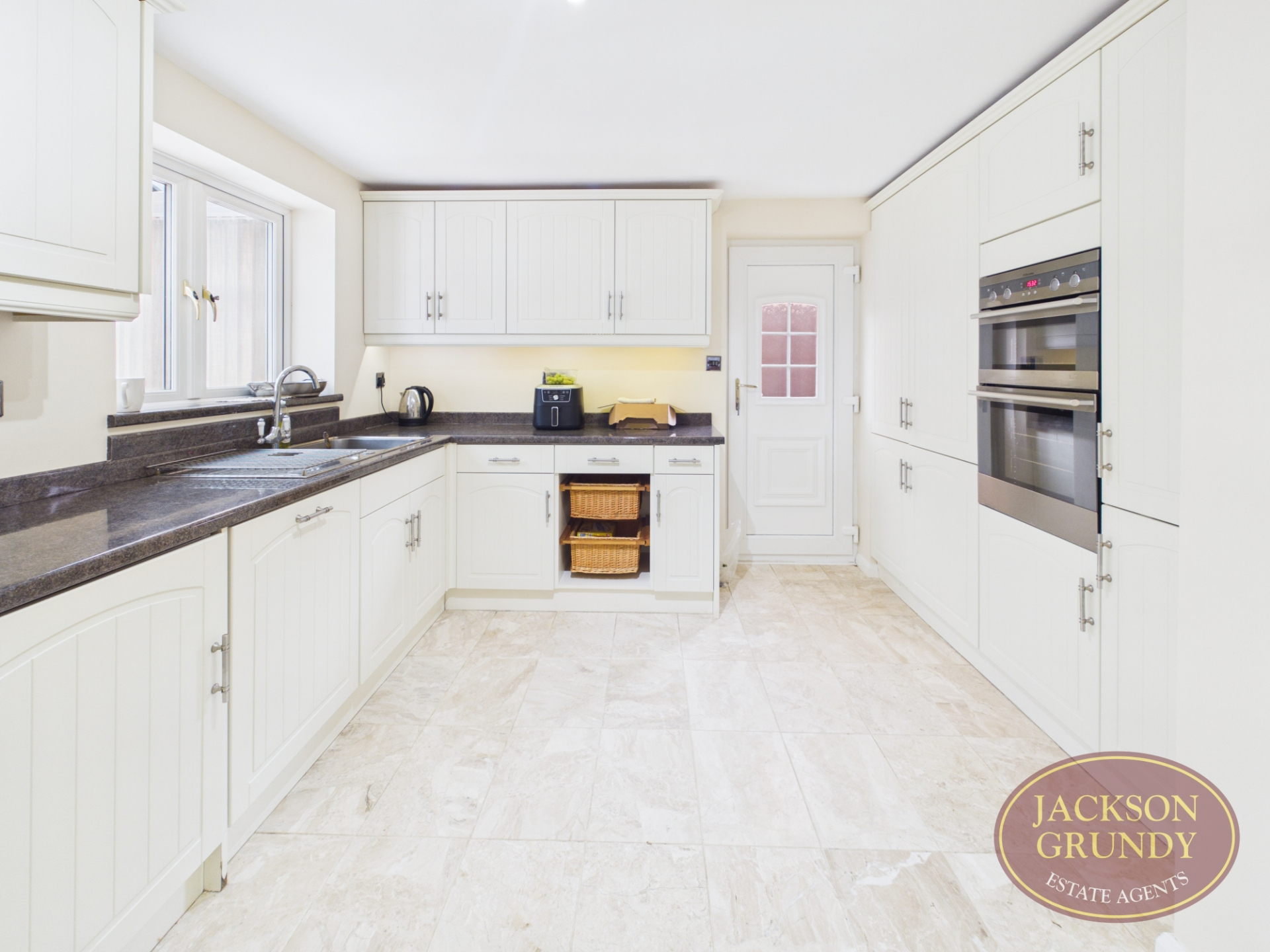 Camelot Way, Duston, NN5 4BG, photo 2