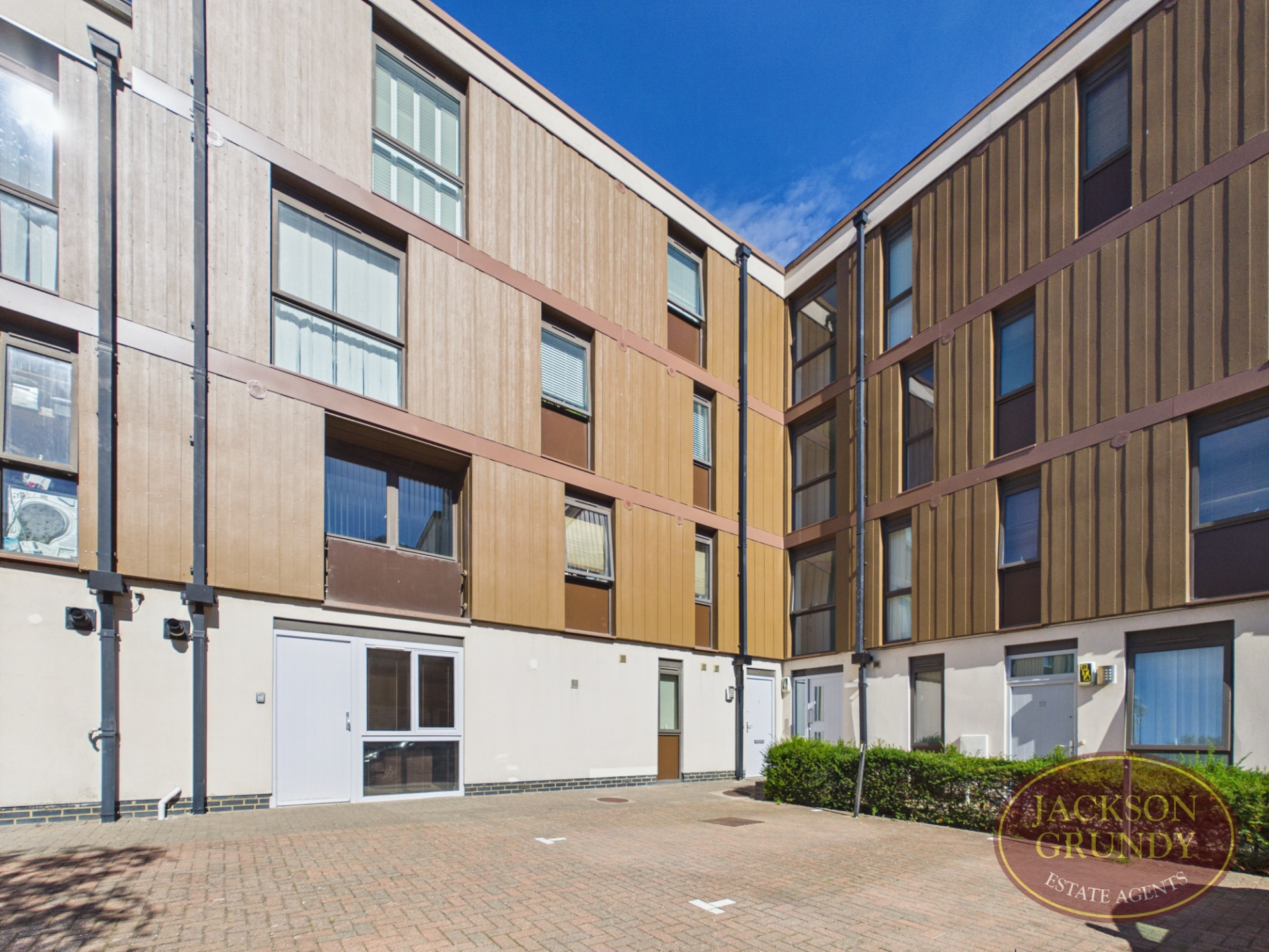 Ashby Wood Drive, Upton, NN5 4DQ