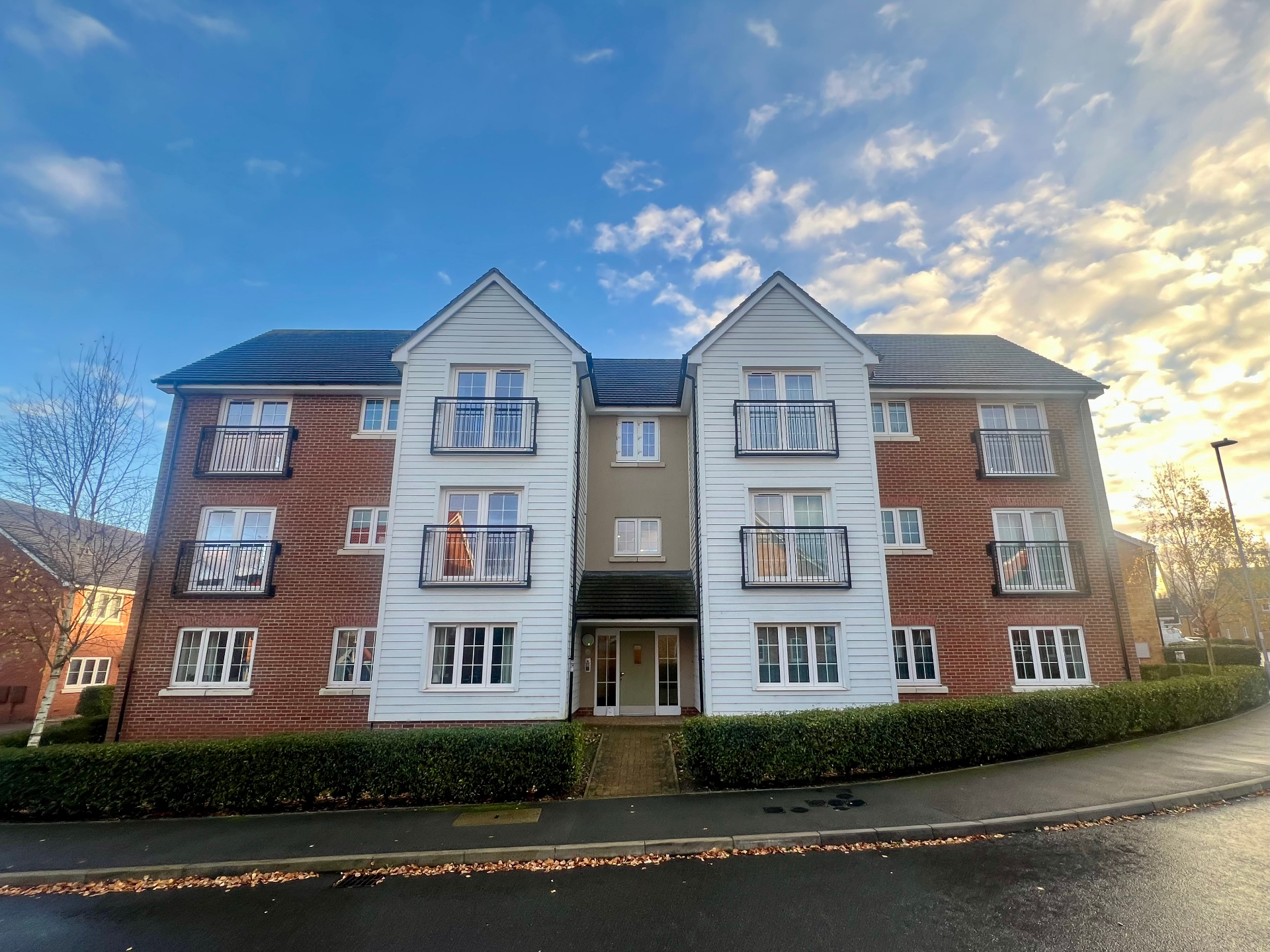 Deerhurst Road, Monksmoor, NN11 2PS