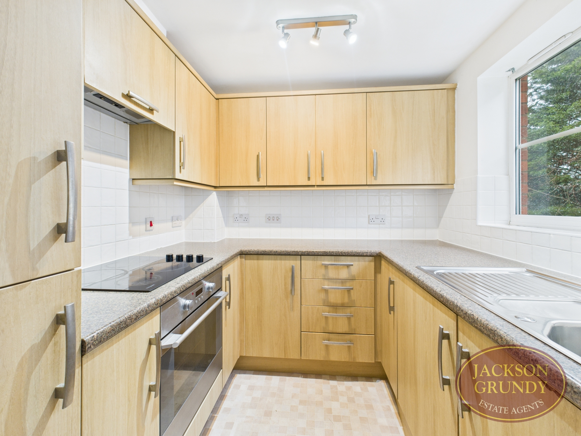 Daneholme Close, Daventry, NN11 0PN, photo 2