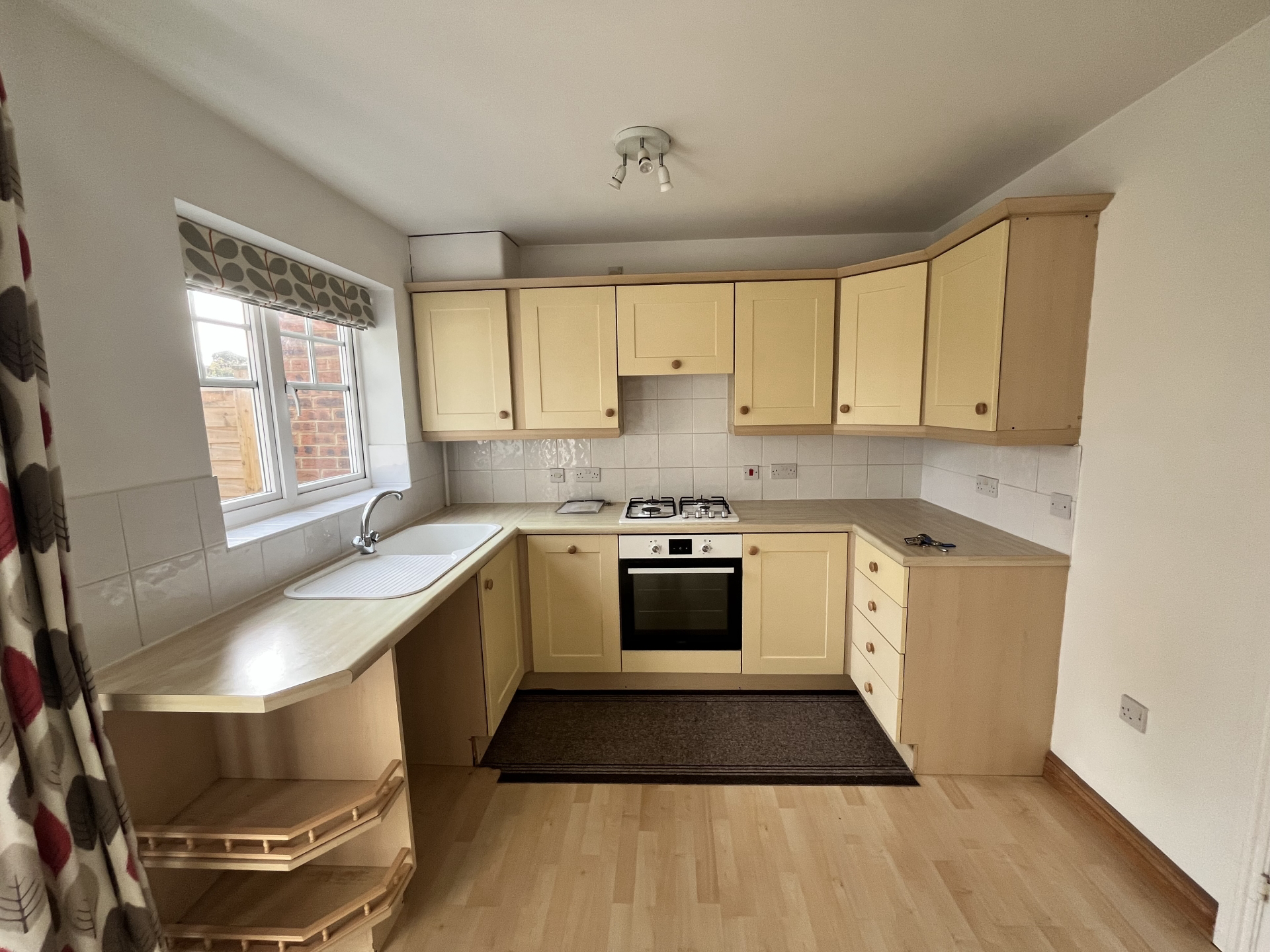 Harrow Lane, Lang Farm, NN11 0GW, photo 2