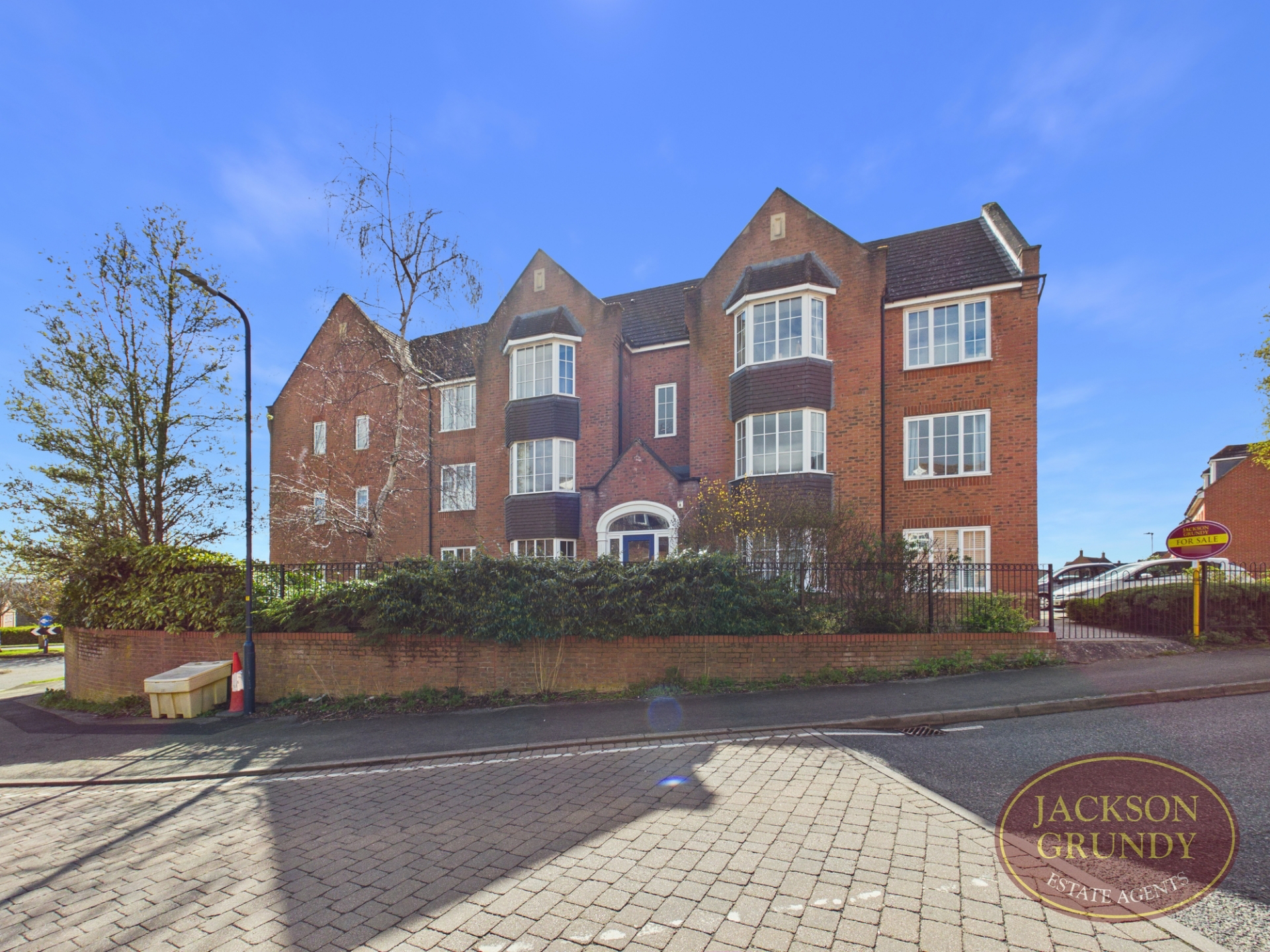 Hidcote Way, Middlemore, NN11 8AE