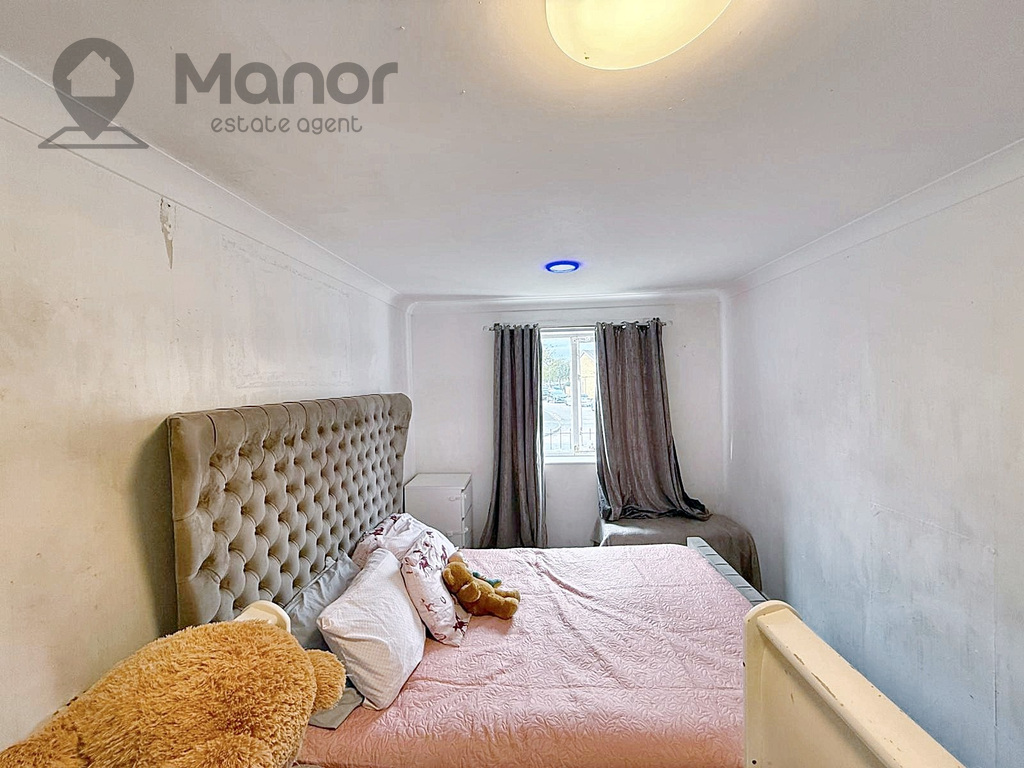 Ashdown Court, Harts Lane, Barking, IG11 8LE, photo 9