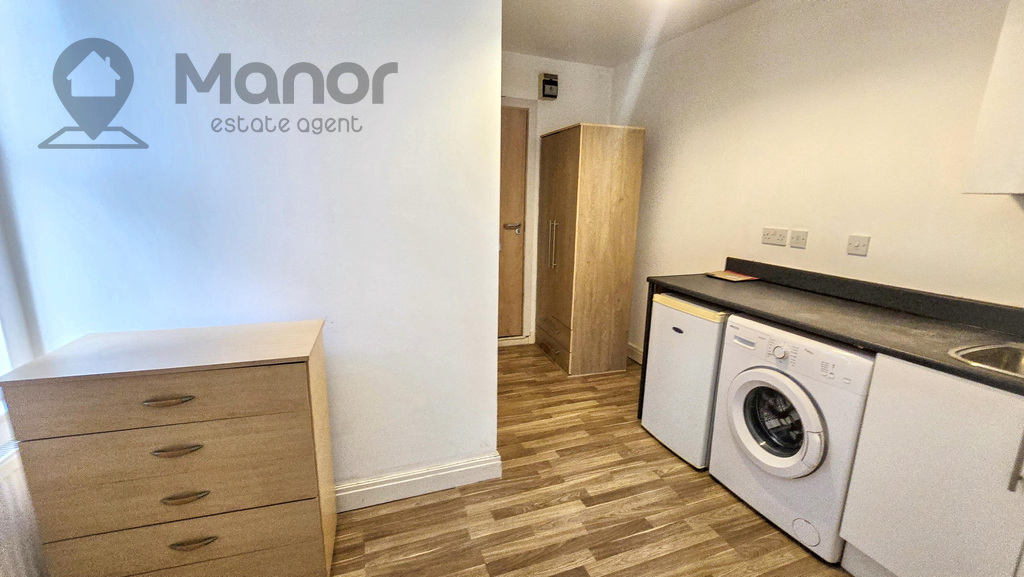 Brentwood Road, Romford, RM1 2RT, photo 7