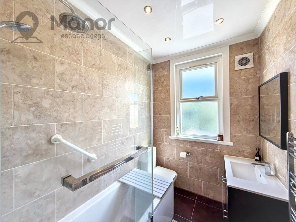 Strone Road, Manor Park, London, Greater London, photo 22