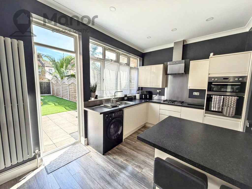 Strone Road, Manor Park, London, Greater London, photo 5