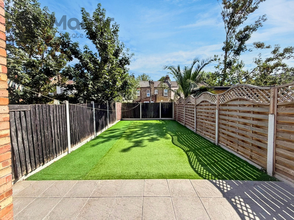 Strone Road, Manor Park, London, Greater London, photo 25