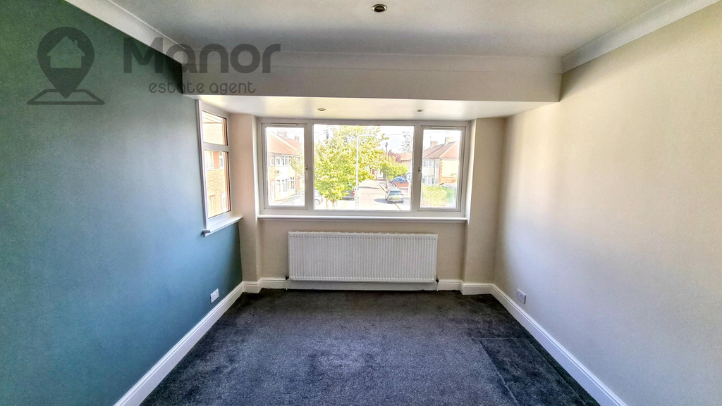 Maypole Crescent, Hainault, IG6 2UJ, photo 3