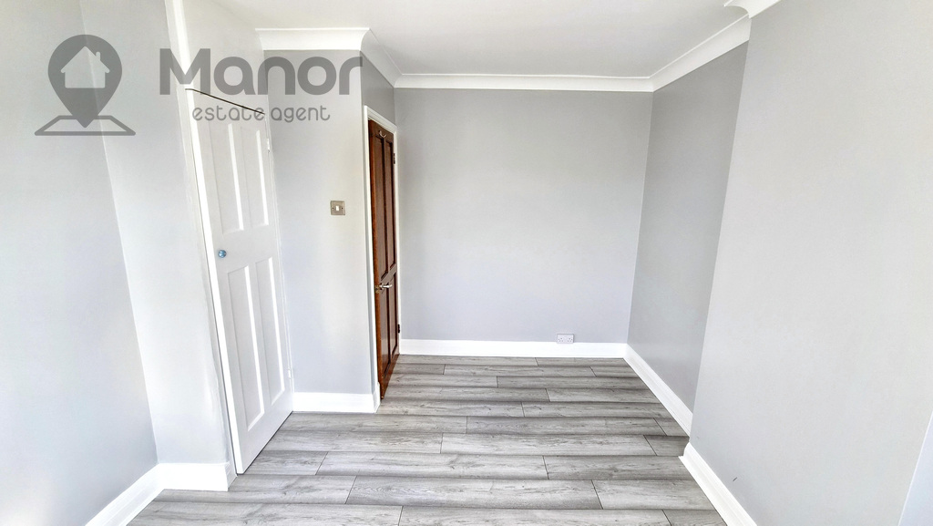 Maypole Crescent, Hainault, IG6 2UJ, photo 11