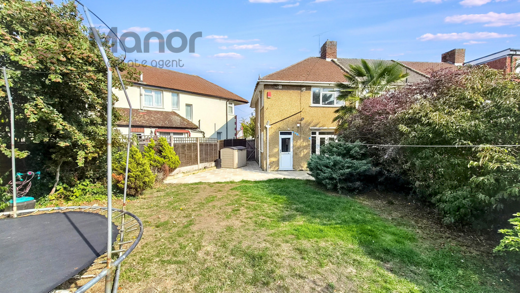 Maypole Crescent, Hainault, IG6 2UJ, photo 15