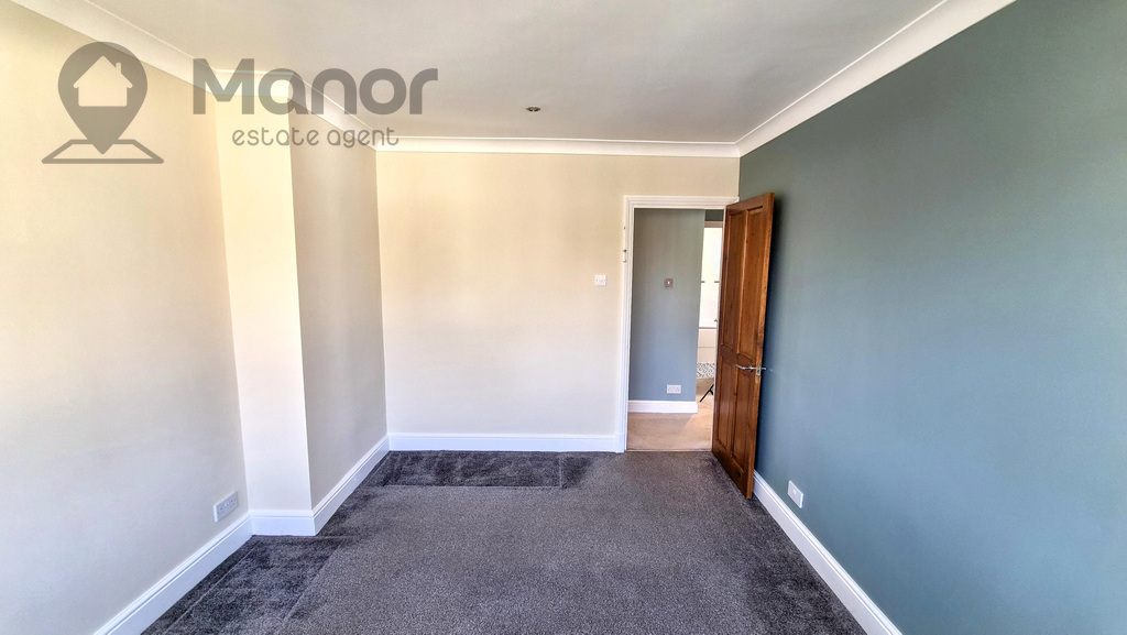 Maypole Crescent, Hainault, IG6 2UJ, photo 9