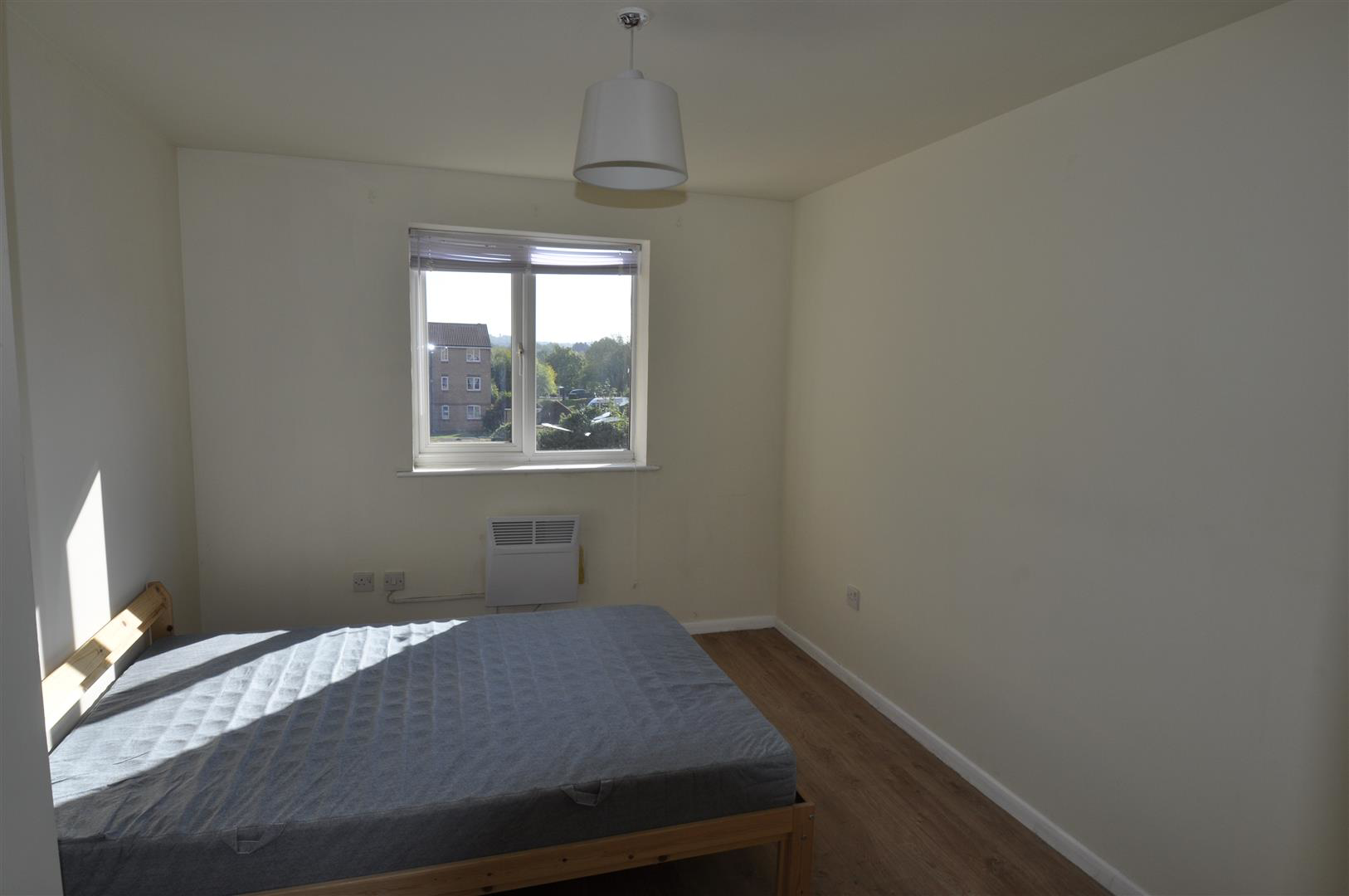 Prestatyn Close, Stevenage, photo 9