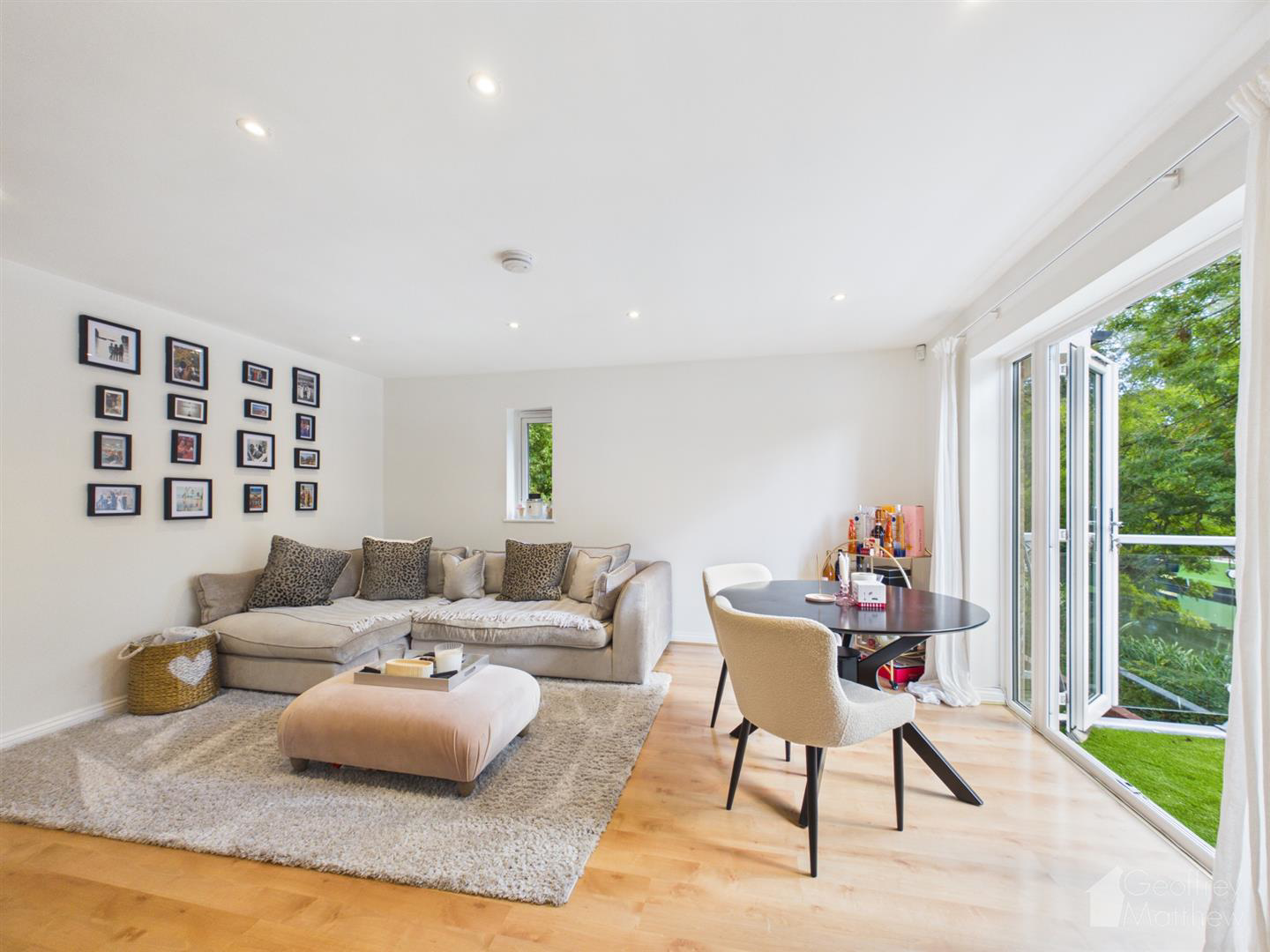 Cambridge Road, Harlow, photo 6