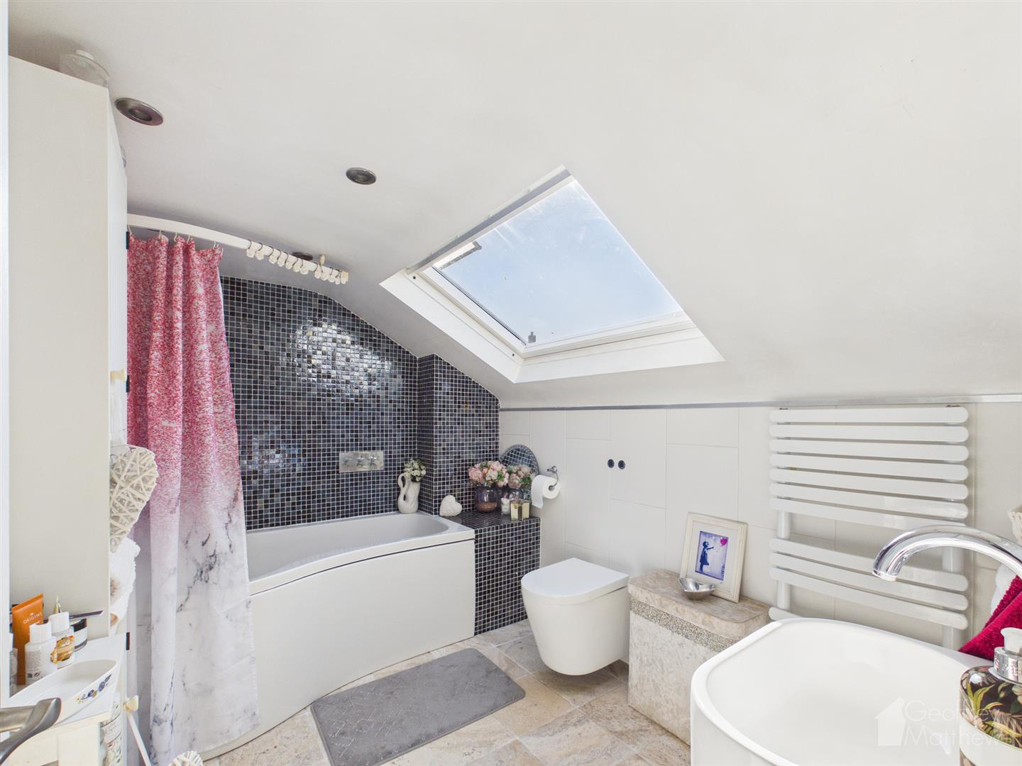 High Street, Roydon, Harlow, photo 10