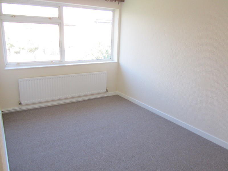 Hartford Road, Epsom, Surrey. KT19 9JD, photo 4