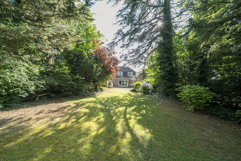 Tumblewood Road, Banstead, Surrey. SM7, photo 20