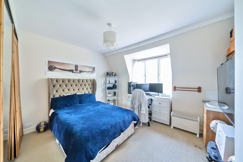 Tumblewood Road, Banstead, Surrey. SM7, photo 14