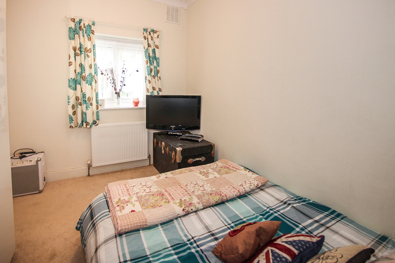Chequers Lane, Walton on the Hill, Tadworth, Surrey. KT20, photo 8