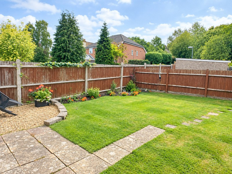 Dorking Road, Epsom, Surrey. KT18, photo 8