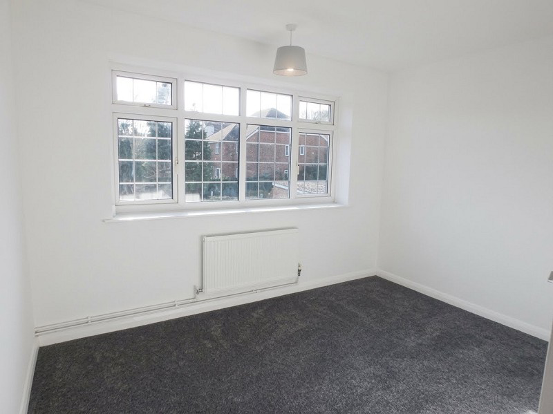 Dorking Road, Epsom, Surrey. KT18, photo 7
