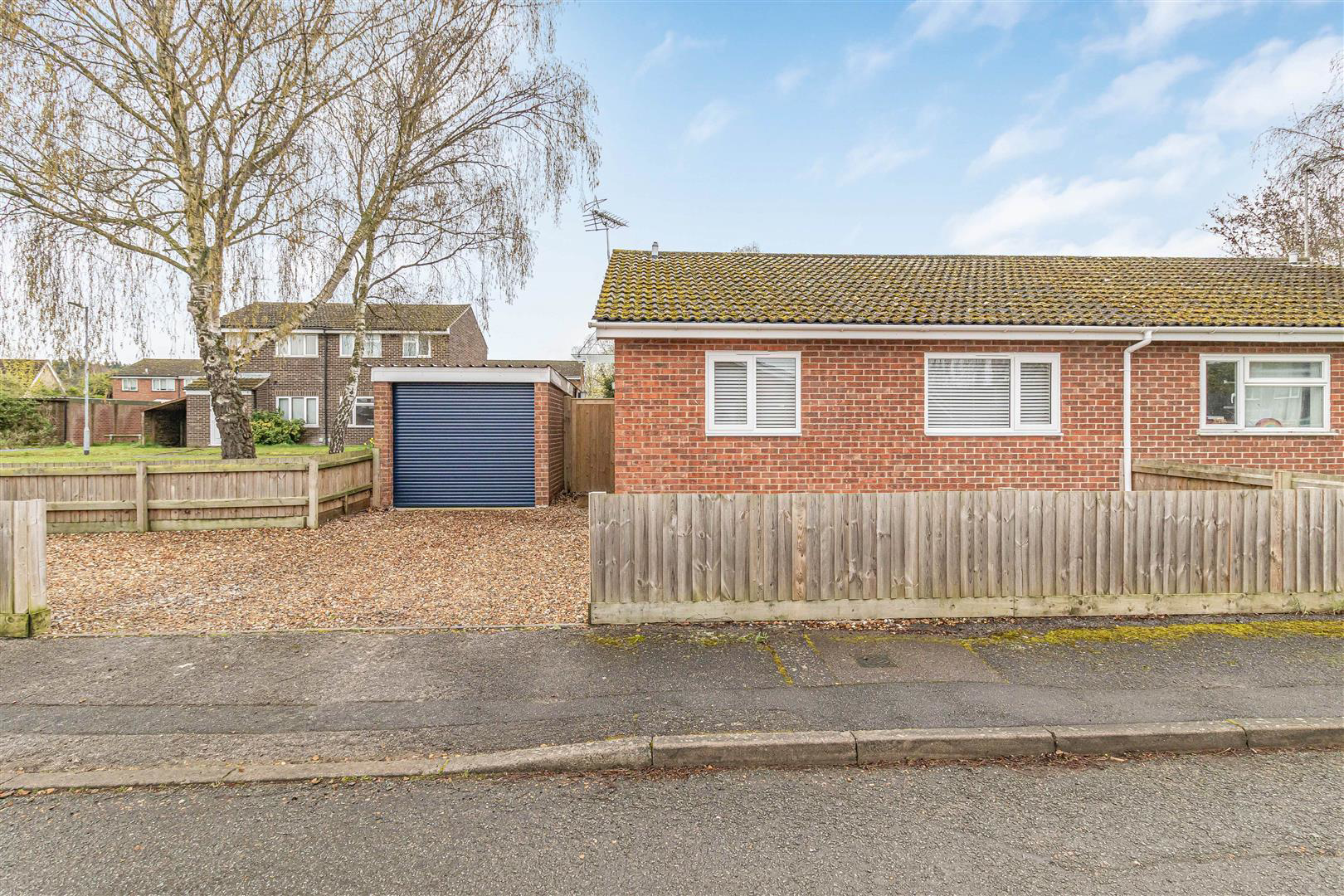Honeysuckle Close, Red Lodge, photo 20
