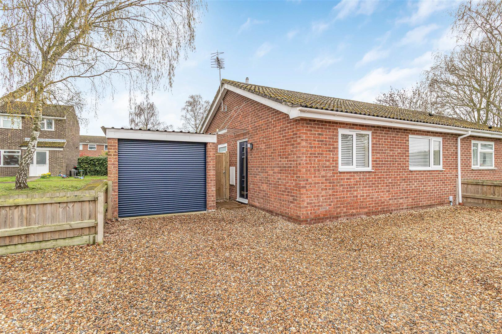 Honeysuckle Close, Red Lodge, photo 21