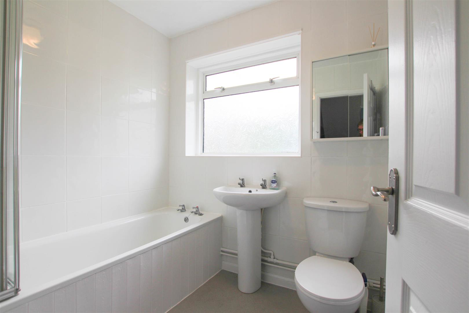 Margaret Way, Saffron Walden, photo 9