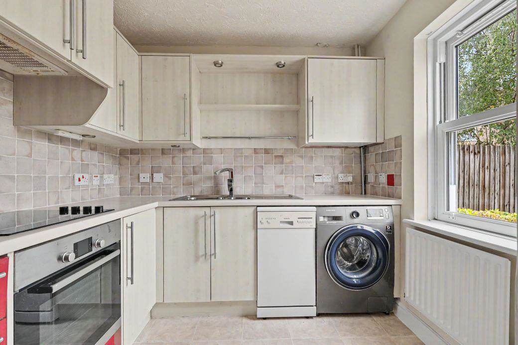 Tennyson Place, Ely, photo 2