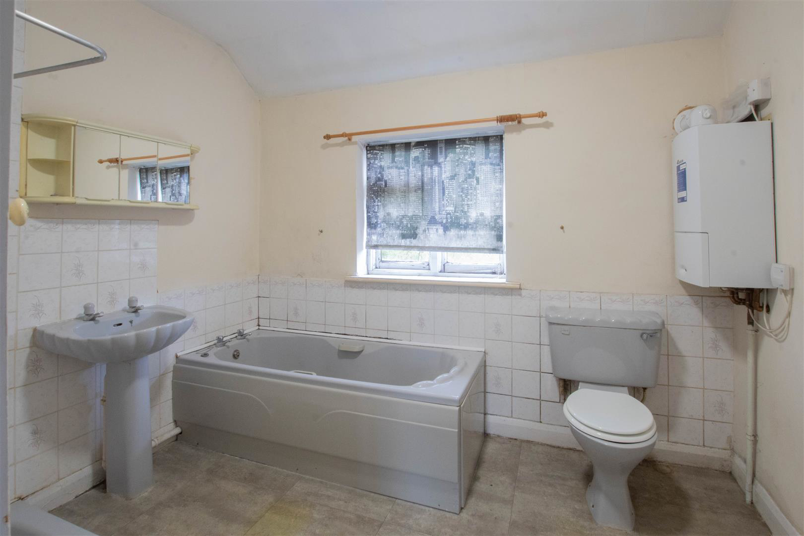 Helions Park Avenue, Haverhill, photo 6