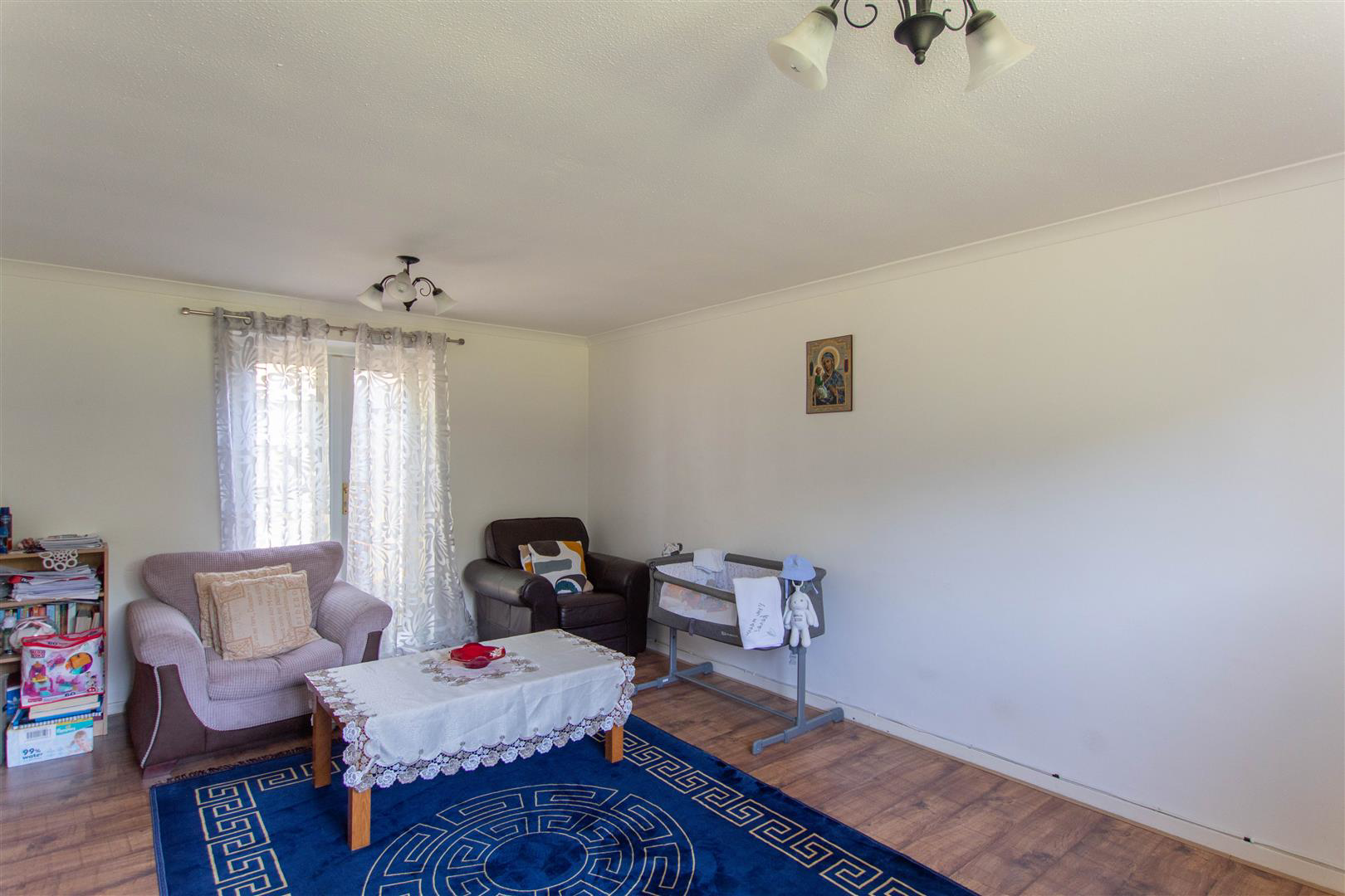Quendon Place, Haverhill, photo 3