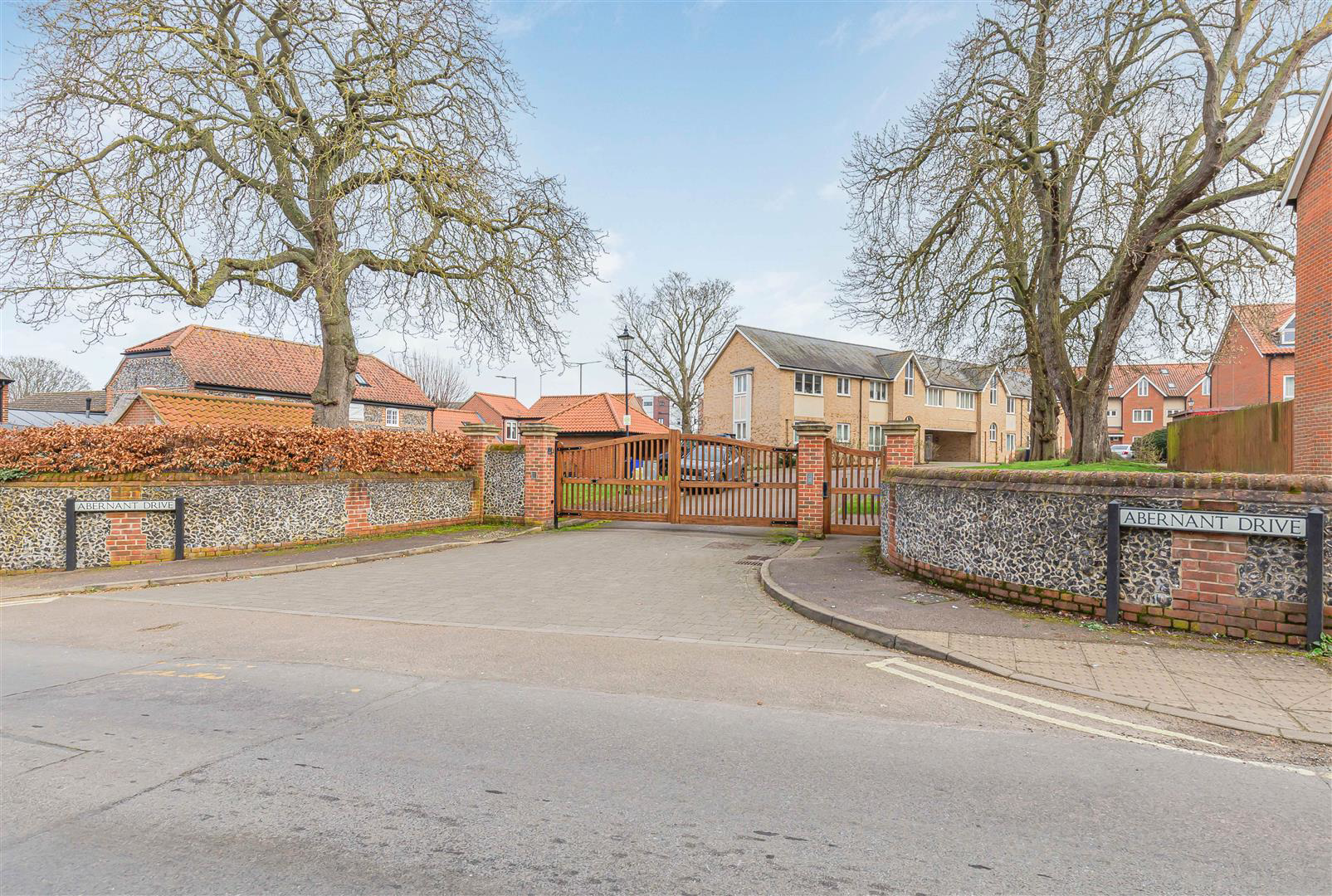 Abernant Drive, Newmarket, photo 10