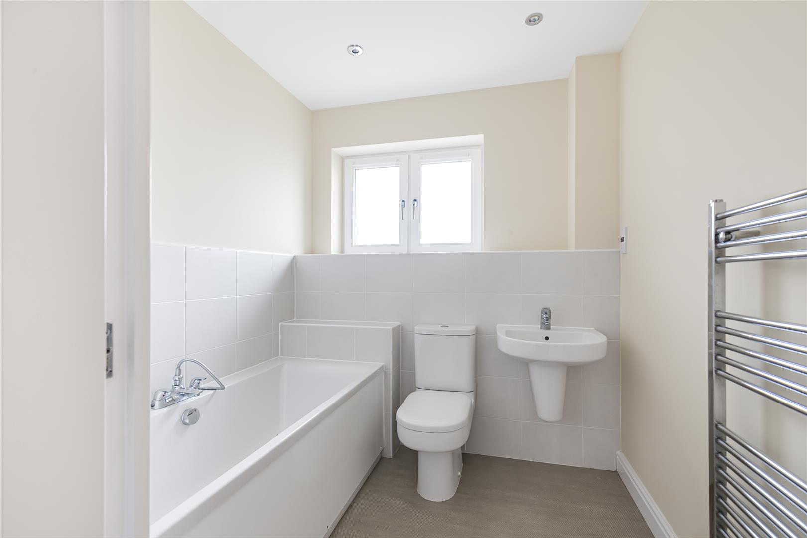 Abernant Drive, Newmarket, photo 5