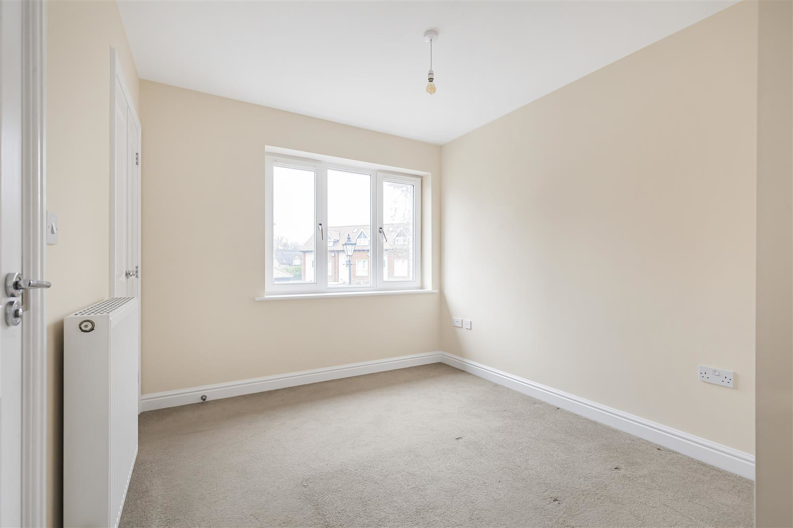 Abernant Drive, Newmarket, photo 8