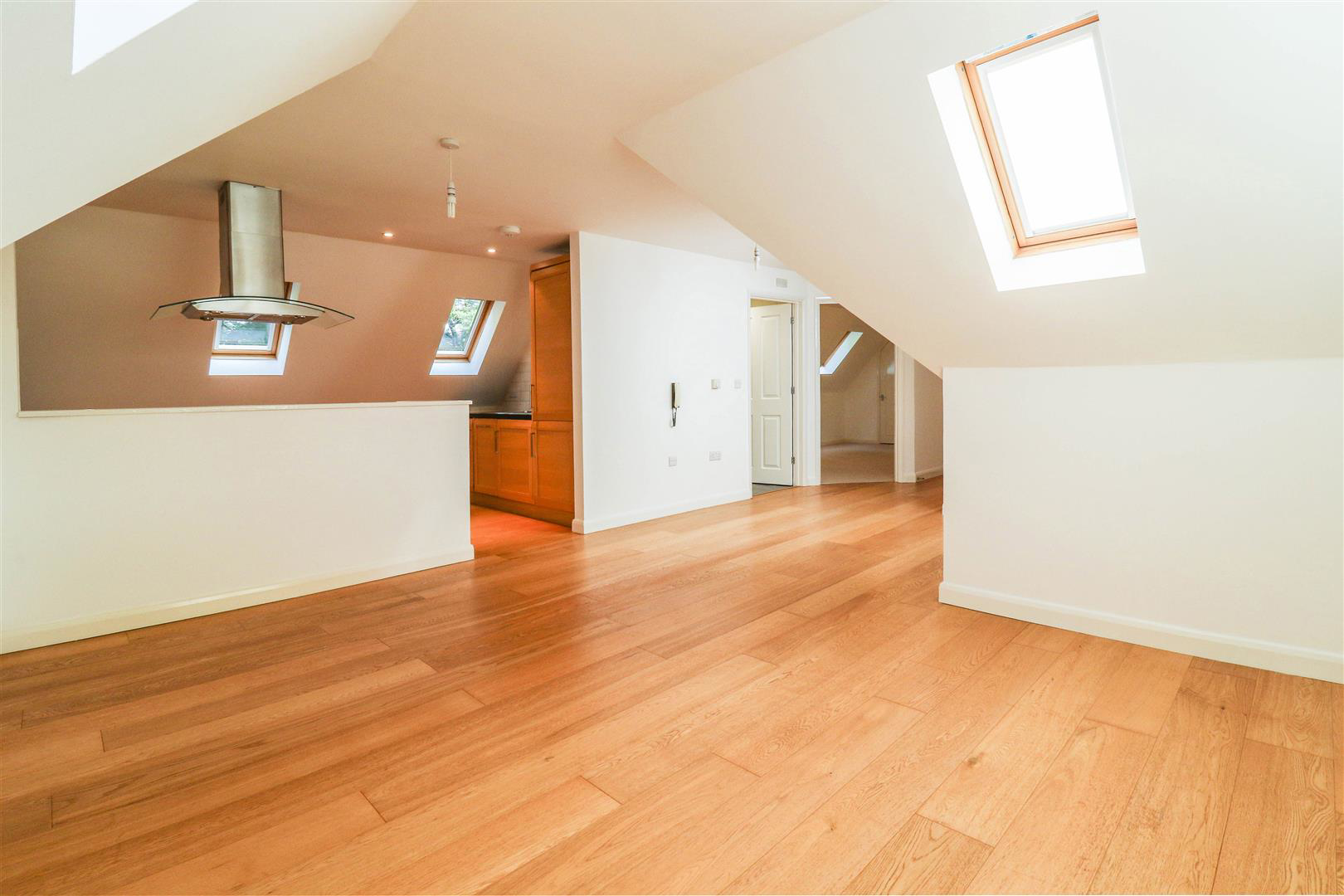 34 Mill Hill, Newmarket, photo 2
