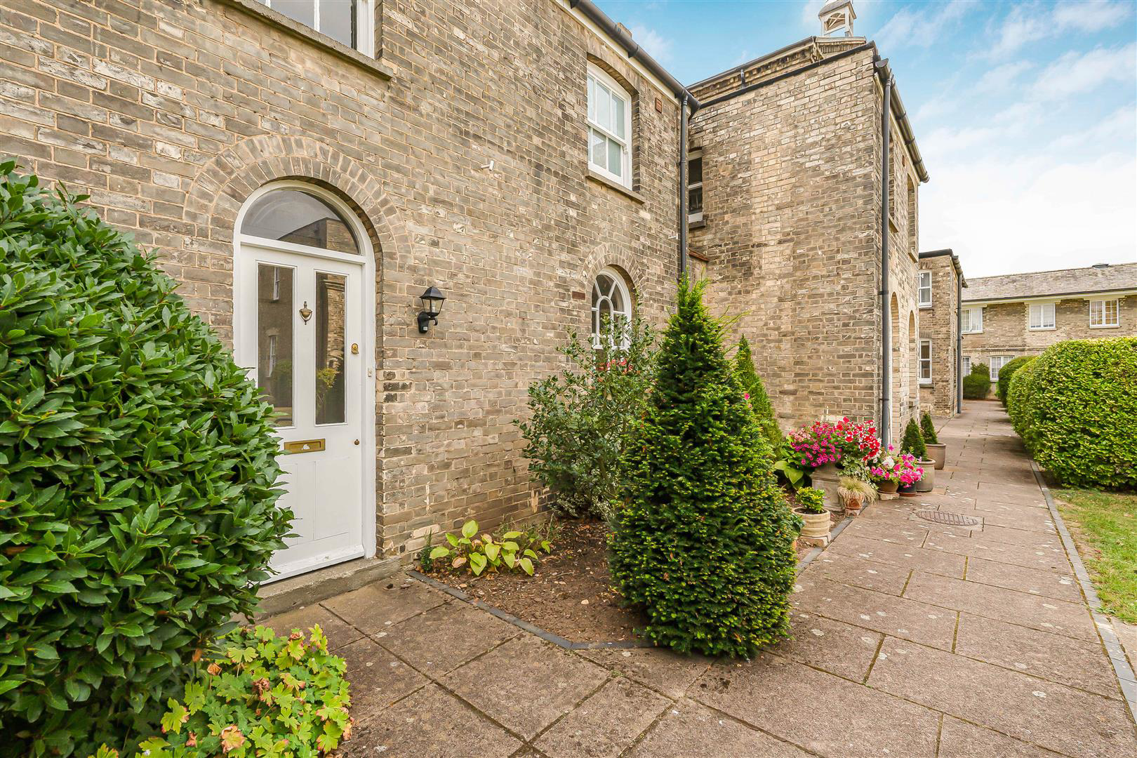 Heasman Close, Newmarket