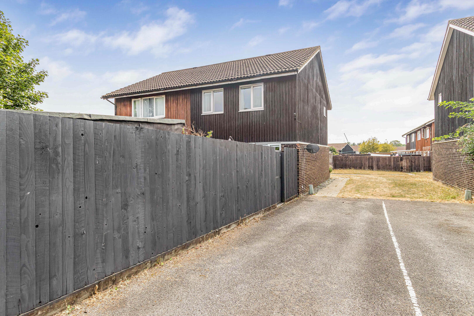 Persimmon Walk, Newmarket, photo 15